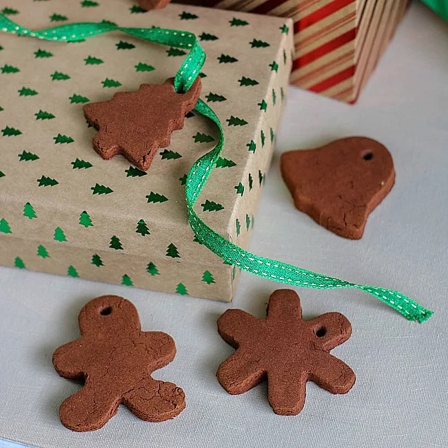 Easy Cinnamon Ornaments