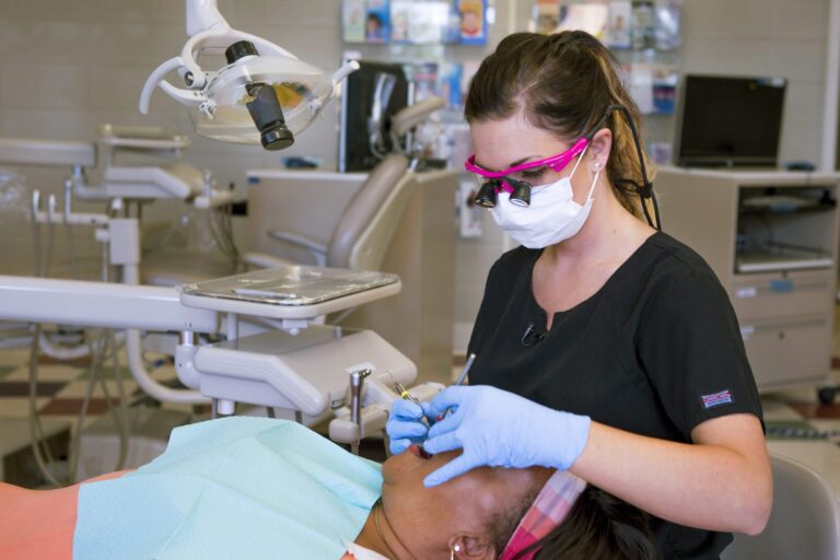 Best Dental Assistant Schools In Arizona | Cost, RequiremeBest Dental Assistant Schools In Arizona | Cost, Requirement & How To Applynt & How To Apply